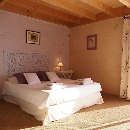 Bout De Cote Bed & Breakfast Lacam-d'Ourcet Ruang foto