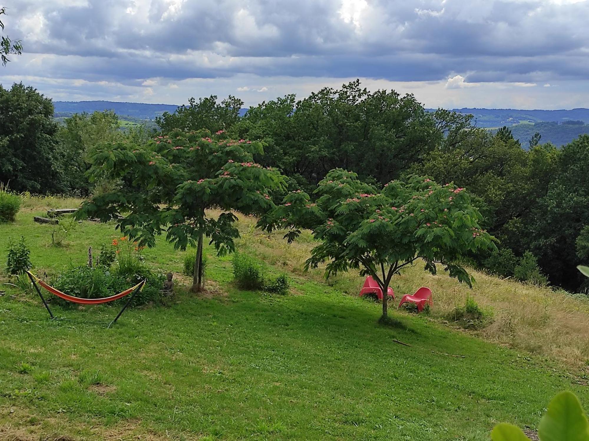 Bout De Cote Bed & Breakfast Lacam-d'Ourcet Bagian luar foto