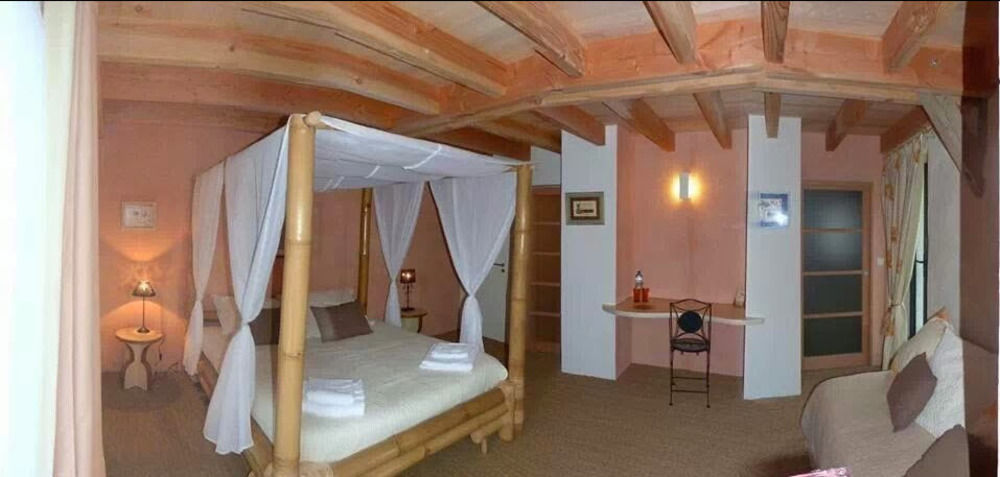 Bout De Cote Bed & Breakfast Lacam-d'Ourcet Bagian luar foto