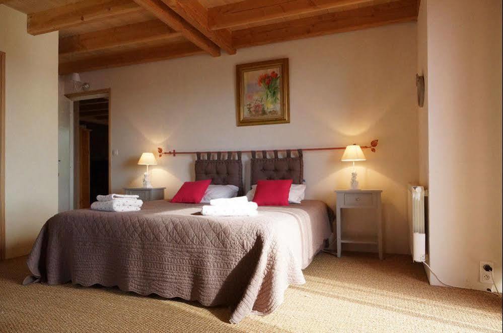 Bout De Cote Bed & Breakfast Lacam-d'Ourcet Bagian luar foto