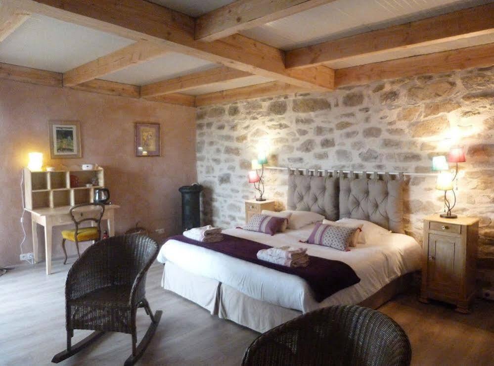 Bout De Cote Bed & Breakfast Lacam-d'Ourcet Bagian luar foto